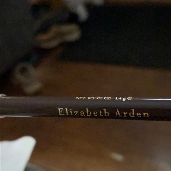 Mascara and eyeliner - Picture 2 of 4